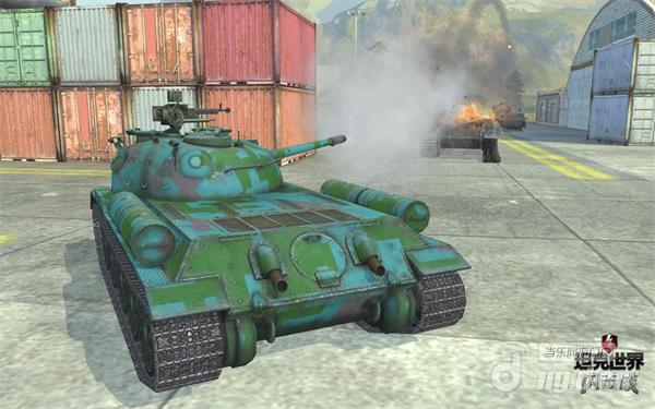 图6:交火中的T-34-1.jpg 图6:交火中的T-34-1.jpg